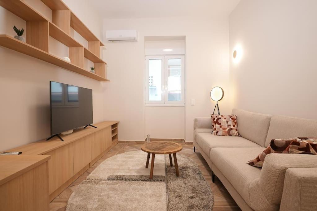 Appartamento The Downtown Oasis 4' To Panormou Metro Station Atene Esterno foto